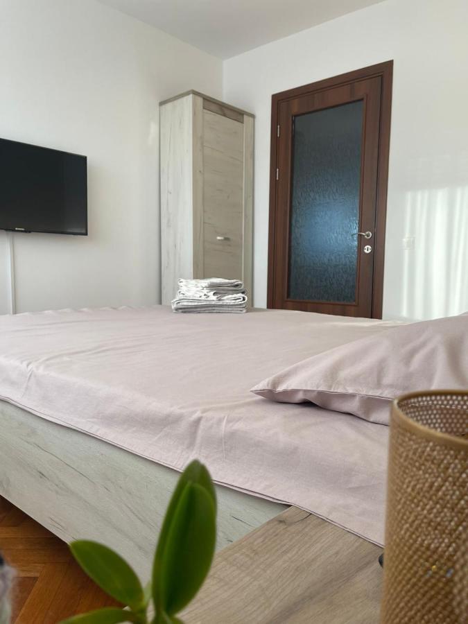 Angels Apartment Oradea Exterior photo